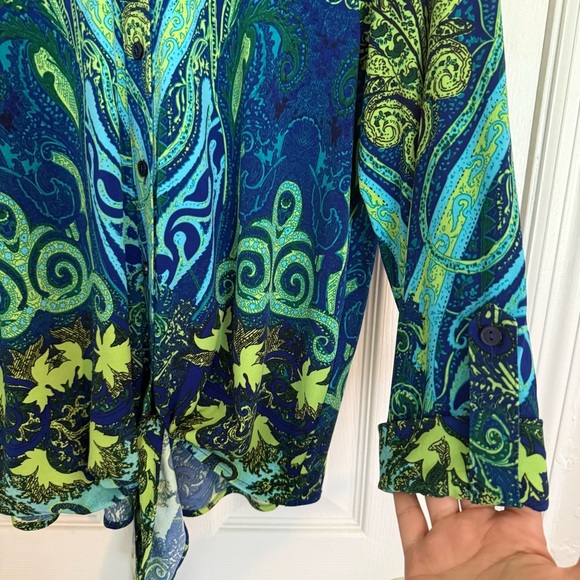 Nygard Women's Green and Blue Paisley Button Down Top - Picture 3 of 6